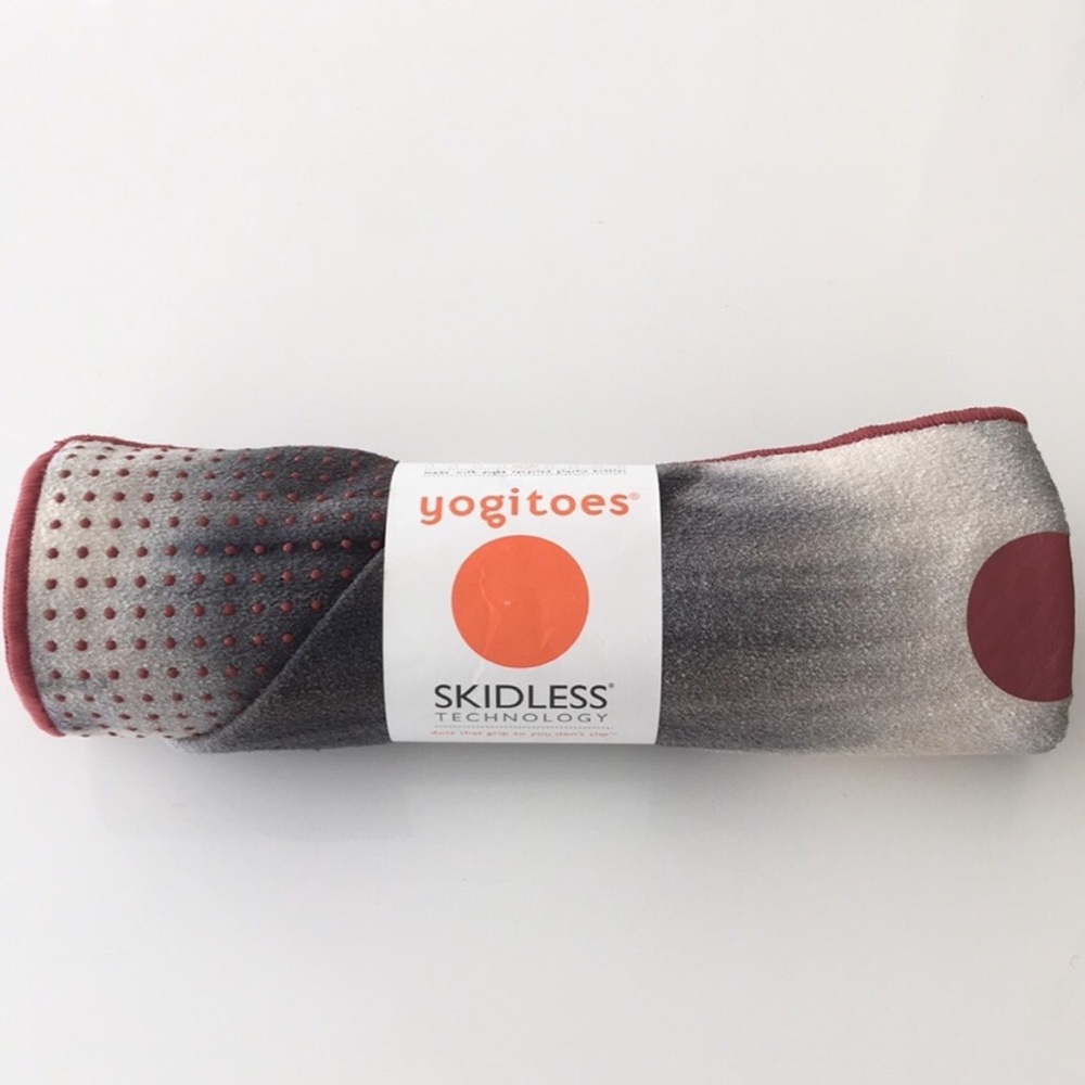 Manduka yogitoes yoga mat towel 24”x68” NEW!